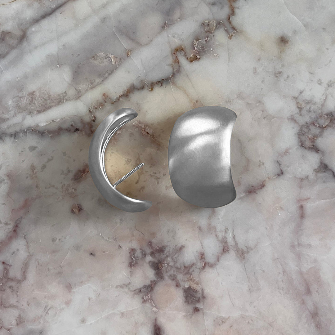 Chunky earrings in matte silver