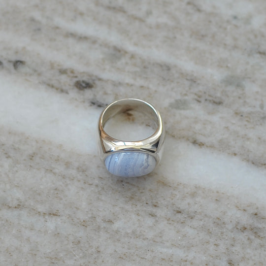 Grand Bleu signet ring