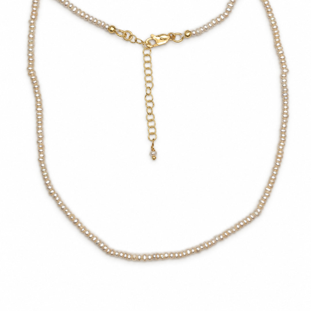 Necklace of small pearls