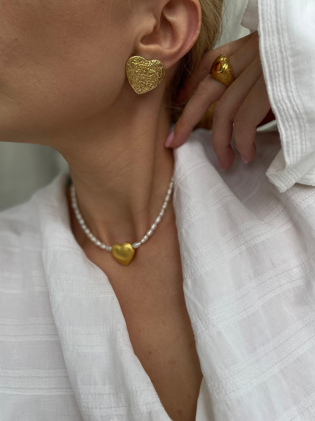 Love &amp; Pearls choker 