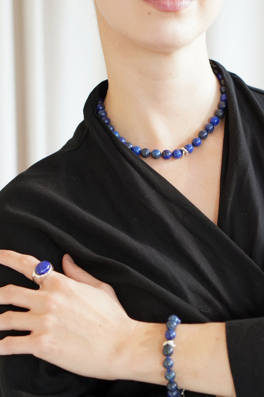 Silver necklace with Lapis Lazuli and knots